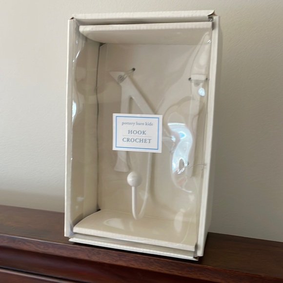 NIB Pottery Barn Kids White Metal Letter “N” Hook with Mounting Hardware - Picture 1 of 2